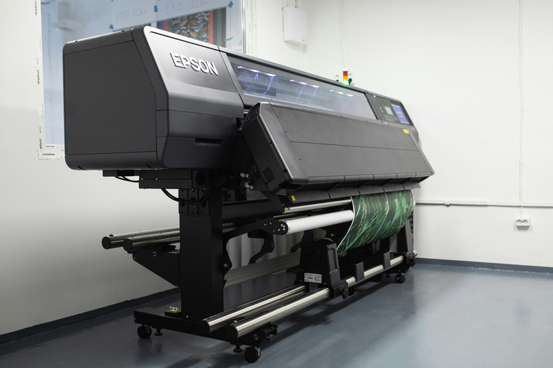 What is a giclee print vs art print?